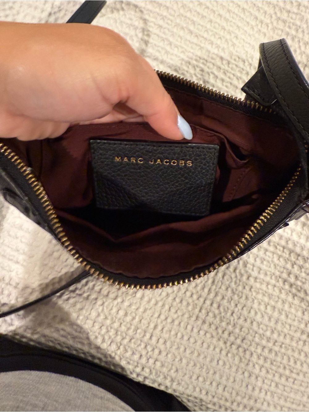 Marc Jacobs Recruit Black Pebbled Leather Messenger Crossbody with Gold Hardware - Picture 2 of 7